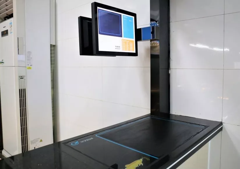 智慧食堂方案中搭載著視覺結算系統的智能結算臺 智慧食堂方案中搭載著視覺結算系統的智能結算臺