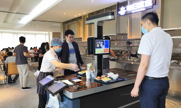 智慧食堂刷臉結算臺:人臉識別支付更加方便! 智慧食堂刷臉結算臺:人臉識別支付更加方便!